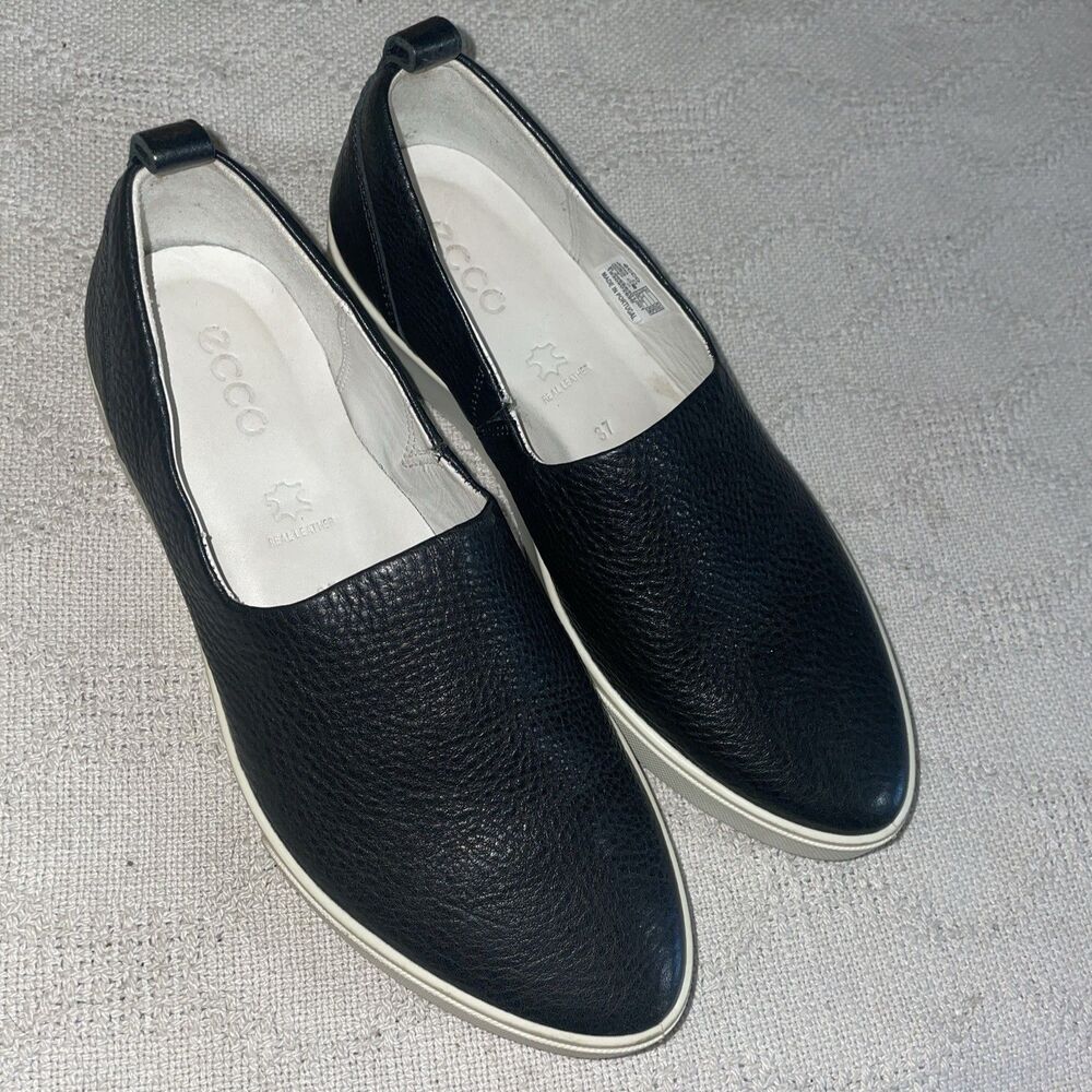 Ecco Women’s Casual Shoes Size 37 U.S. 6 M Black Leather Going Out Party Fun